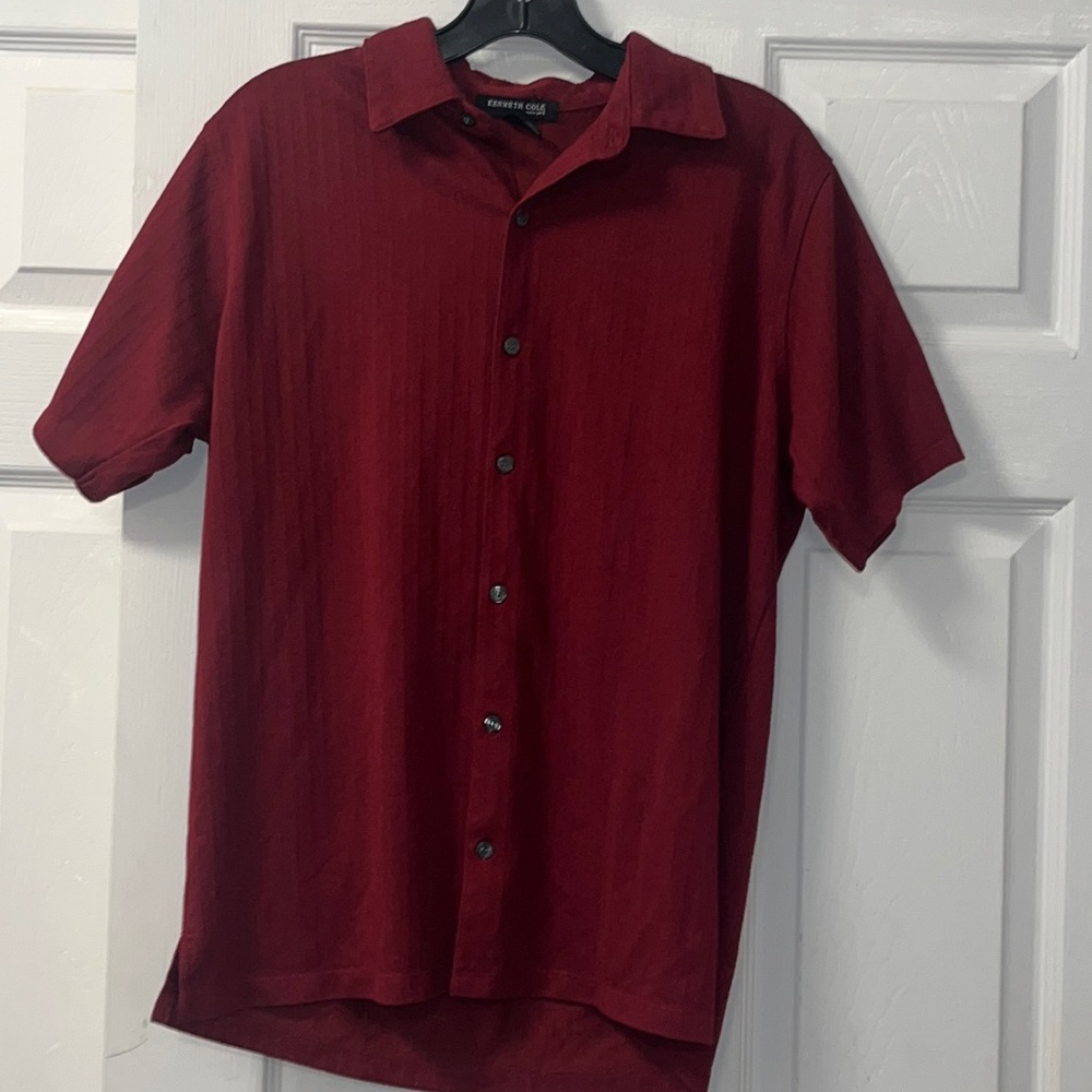 Men’s Kenneth cole button down shirt M